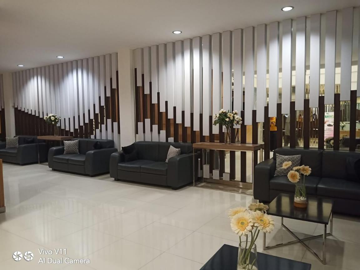 Ayla City Hotel Sorong Zewnętrze zdjęcie