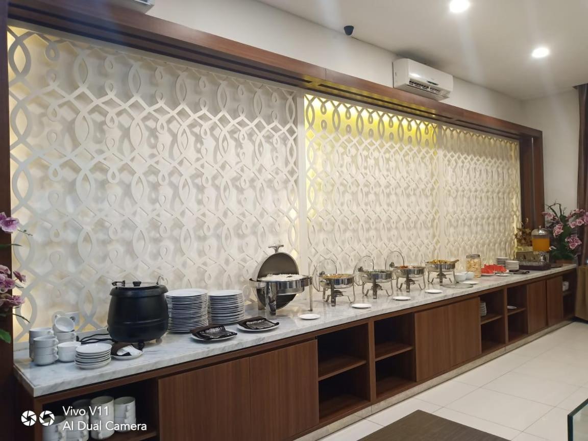 Ayla City Hotel Sorong Zewnętrze zdjęcie