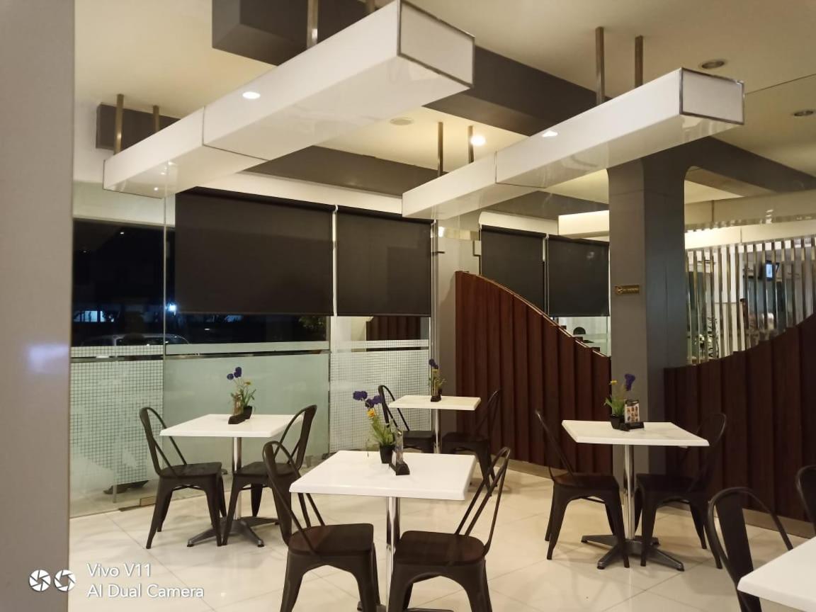 Ayla City Hotel Sorong Zewnętrze zdjęcie