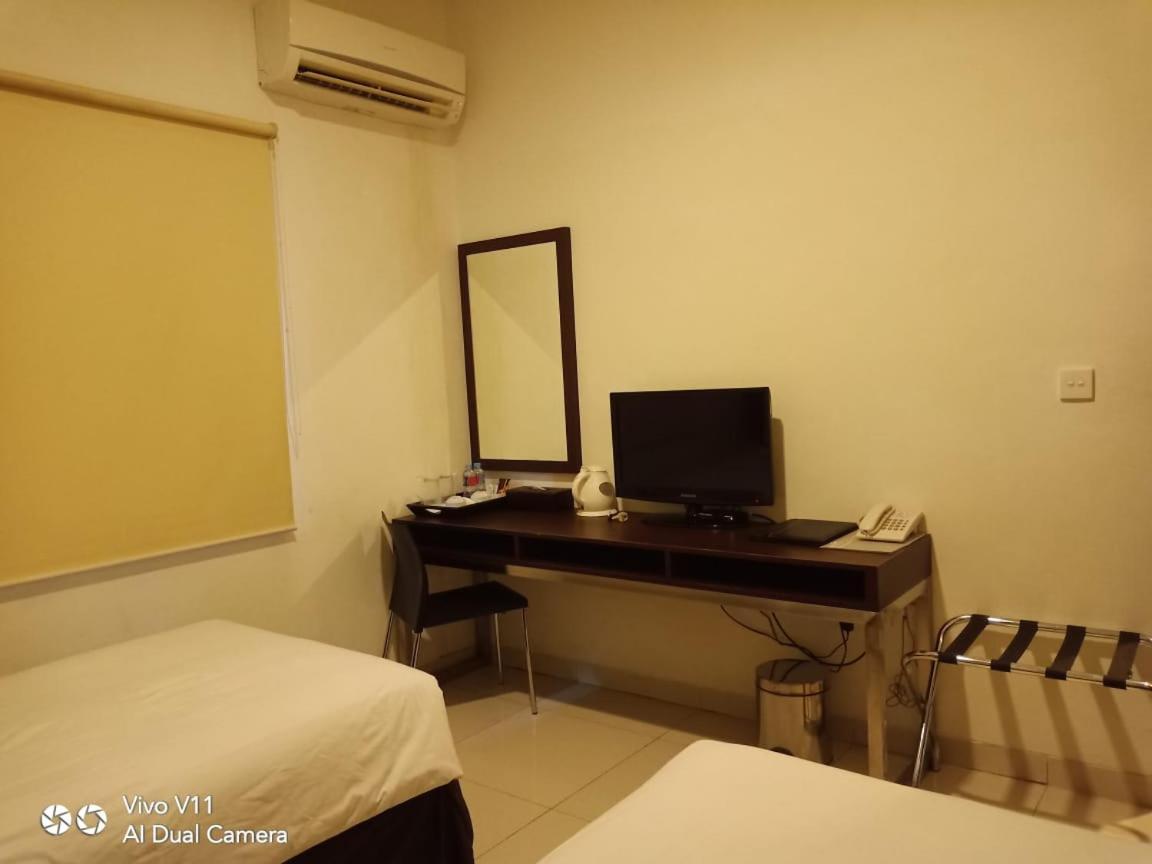 Ayla City Hotel Sorong Zewnętrze zdjęcie