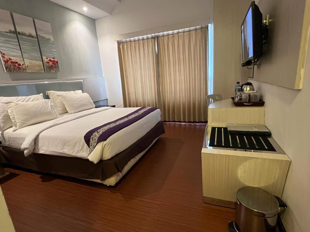 Ayla City Hotel Sorong Zewnętrze zdjęcie