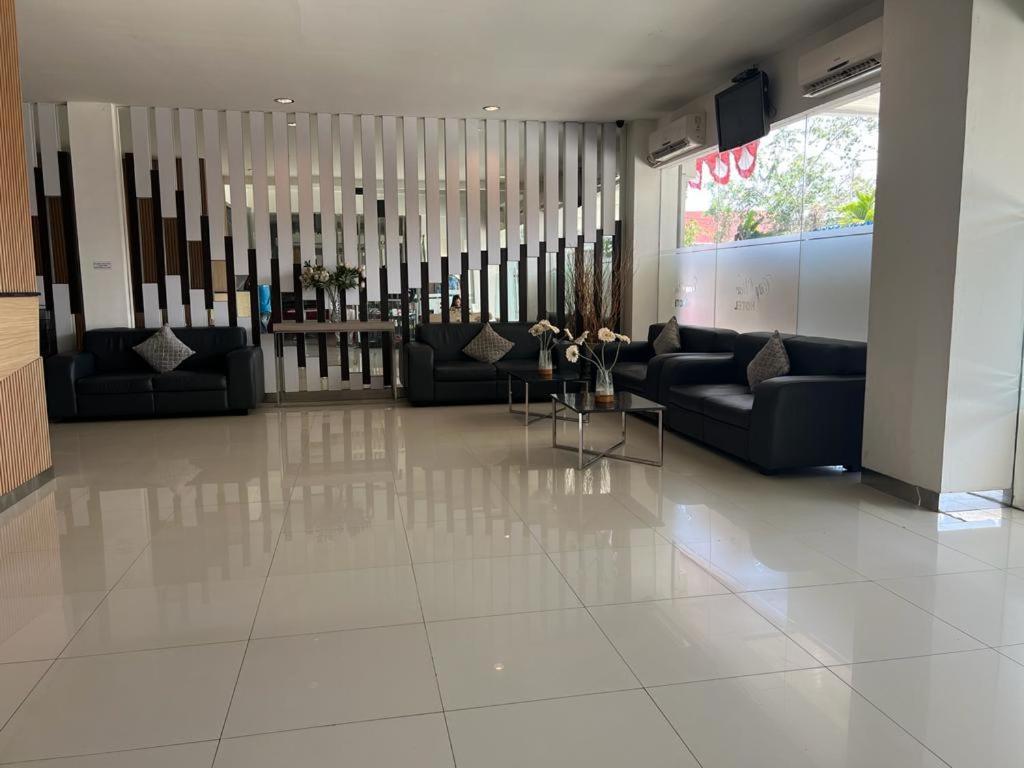 Ayla City Hotel Sorong Zewnętrze zdjęcie