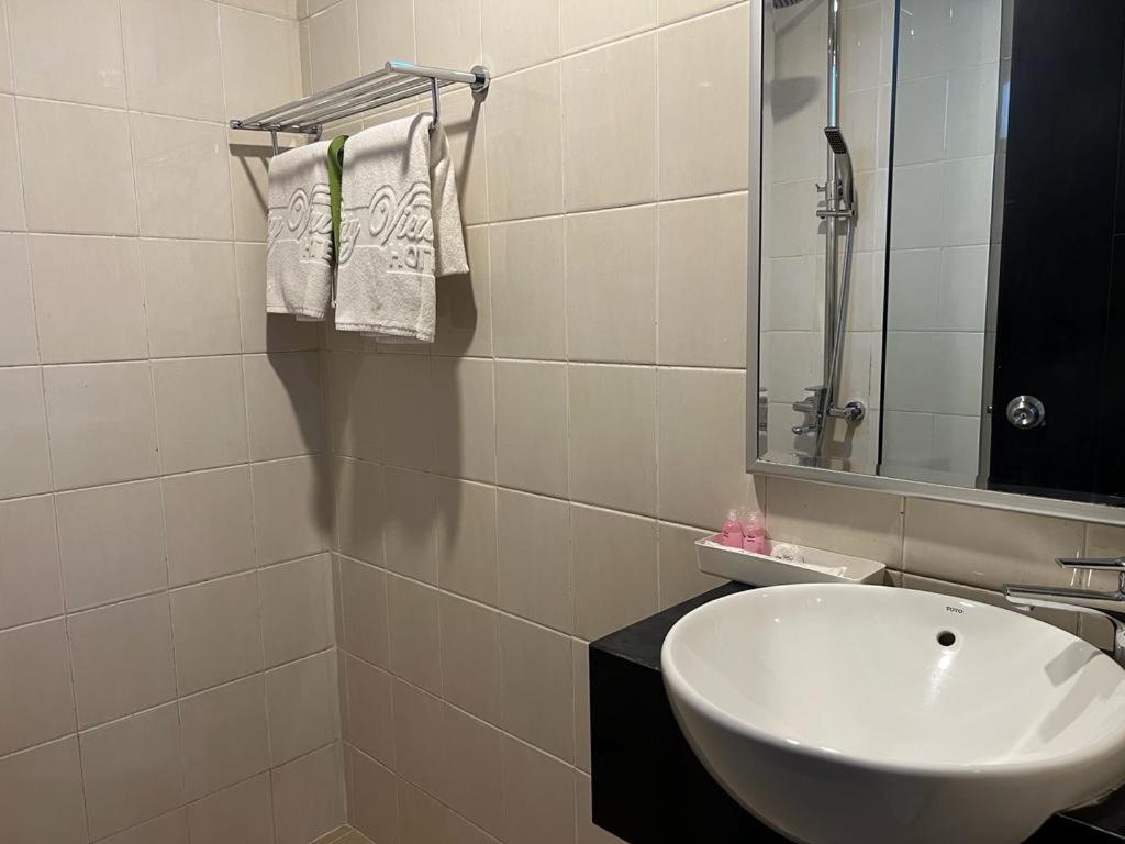 Ayla City Hotel Sorong Zewnętrze zdjęcie