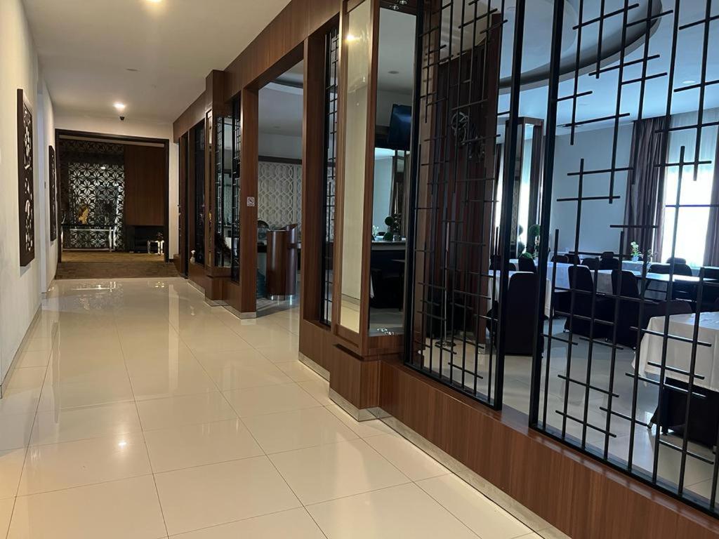 Ayla City Hotel Sorong Zewnętrze zdjęcie
