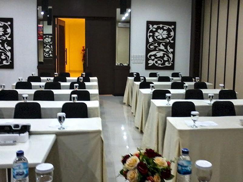 Ayla City Hotel Sorong Zewnętrze zdjęcie