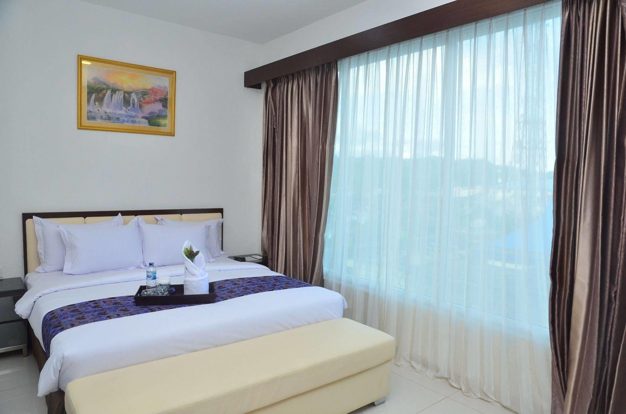 Ayla City Hotel Sorong Zewnętrze zdjęcie